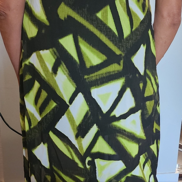 Women’s GUESS Maxi Dress - Picture 2 of 5
